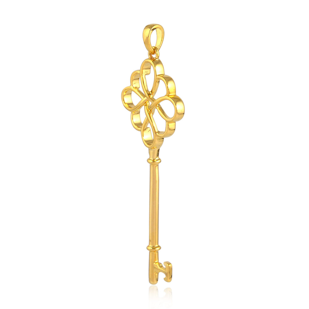 Symbolic Knot Key Pendant in 18K Yellow Gold – Handmade with Love