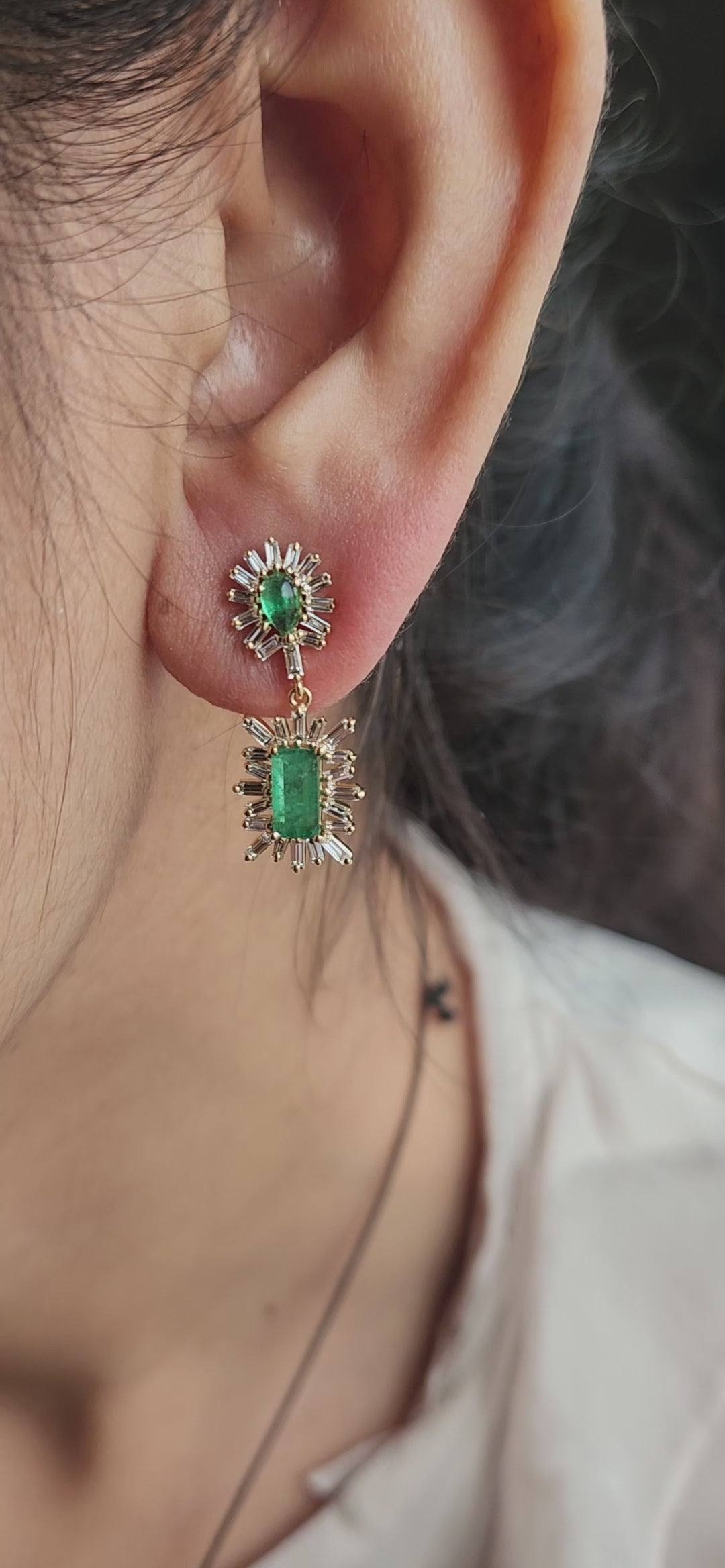18K Yellow Gold Emerald & Baguette Diamond Starburst Drop Earrings