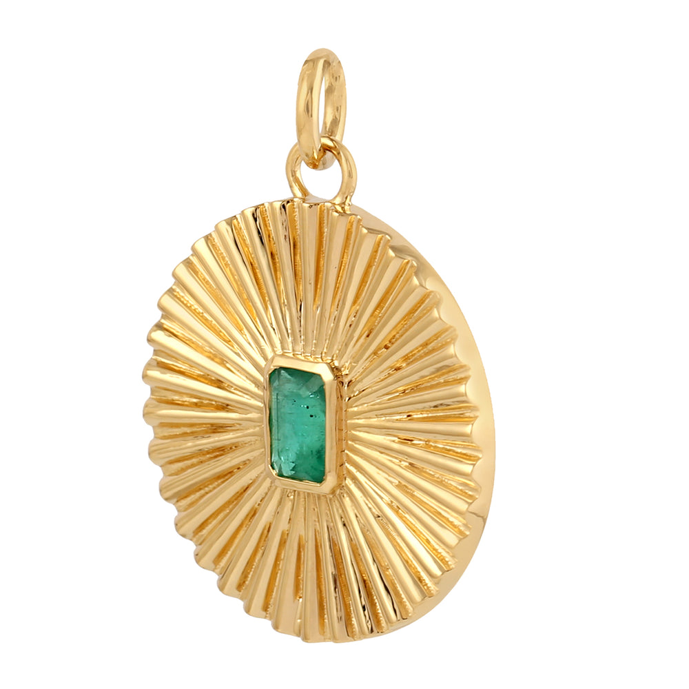 Natural Emerald Designer pendant In 18k Gold For Gift