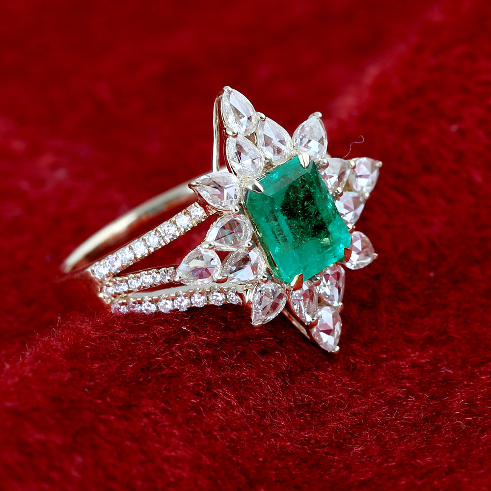 Natural Emerald & Diamond Beautiful Cocktail Ring In 18k Yellow Gold For Her